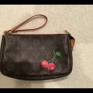 Louis Vuitton Murakami cerises pouche